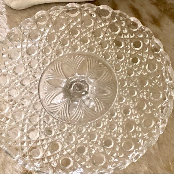 Vintage Clear Glass Pedestal Cake Stand Cake Plate - Picture 3 of 6